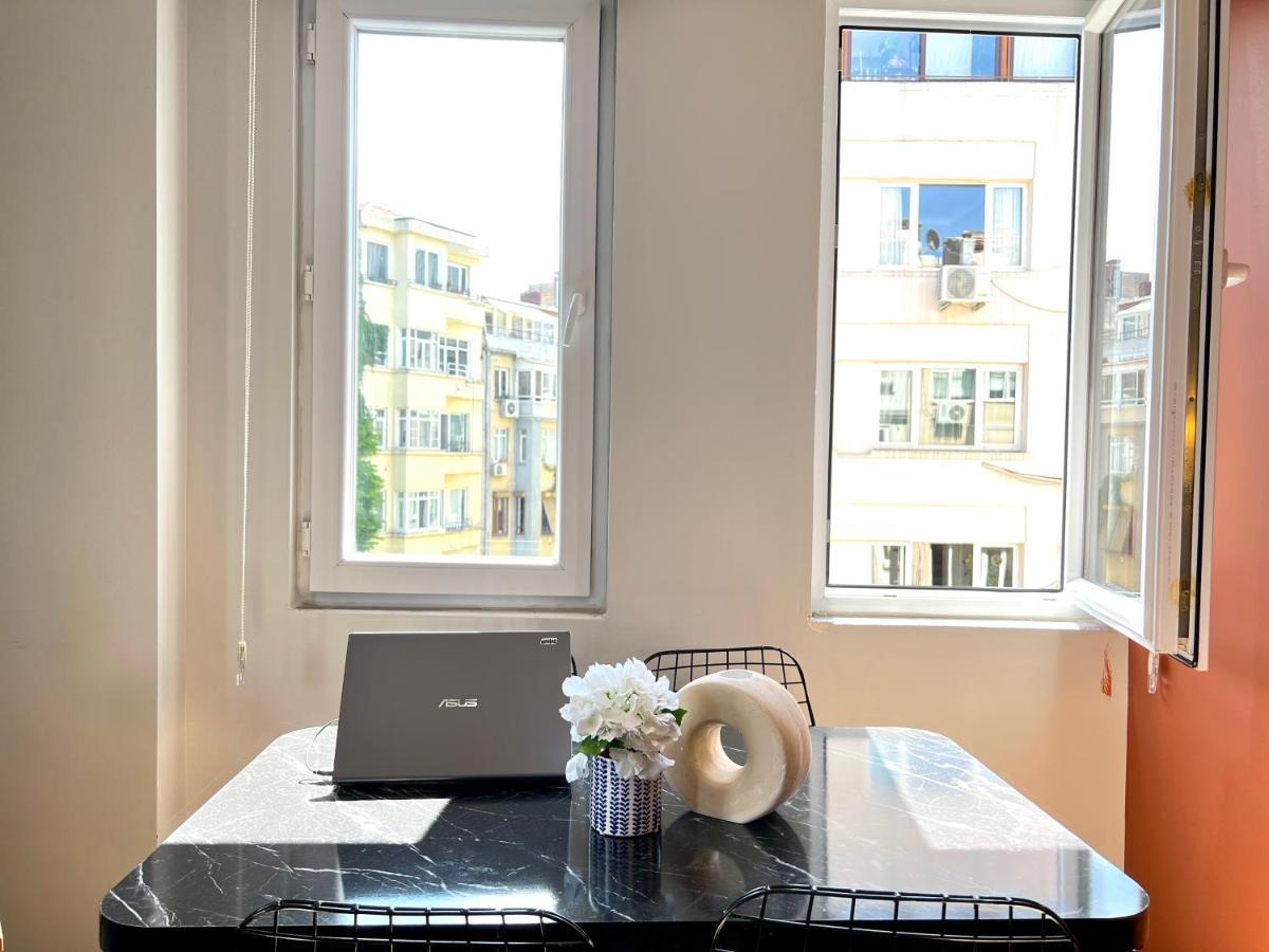 איסטמבול Wonder Homes- Cozy Flat, 2Br, Terrace, Cihangir, Frz3 מראה חיצוני תמונה